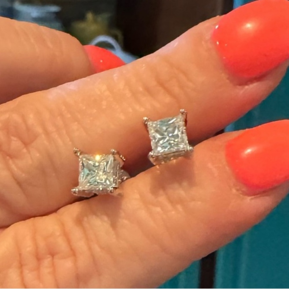 2 CTW Princess Cut Moissanite Earrings NWT & GRA Cards